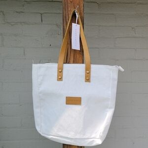Cozy Earth Canvas Tote Bag. Zipper Top Faux Leather Strap Like New.